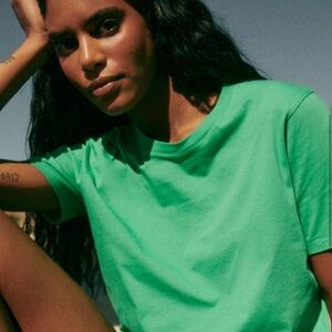 Sezane green tshirt - like new | M
